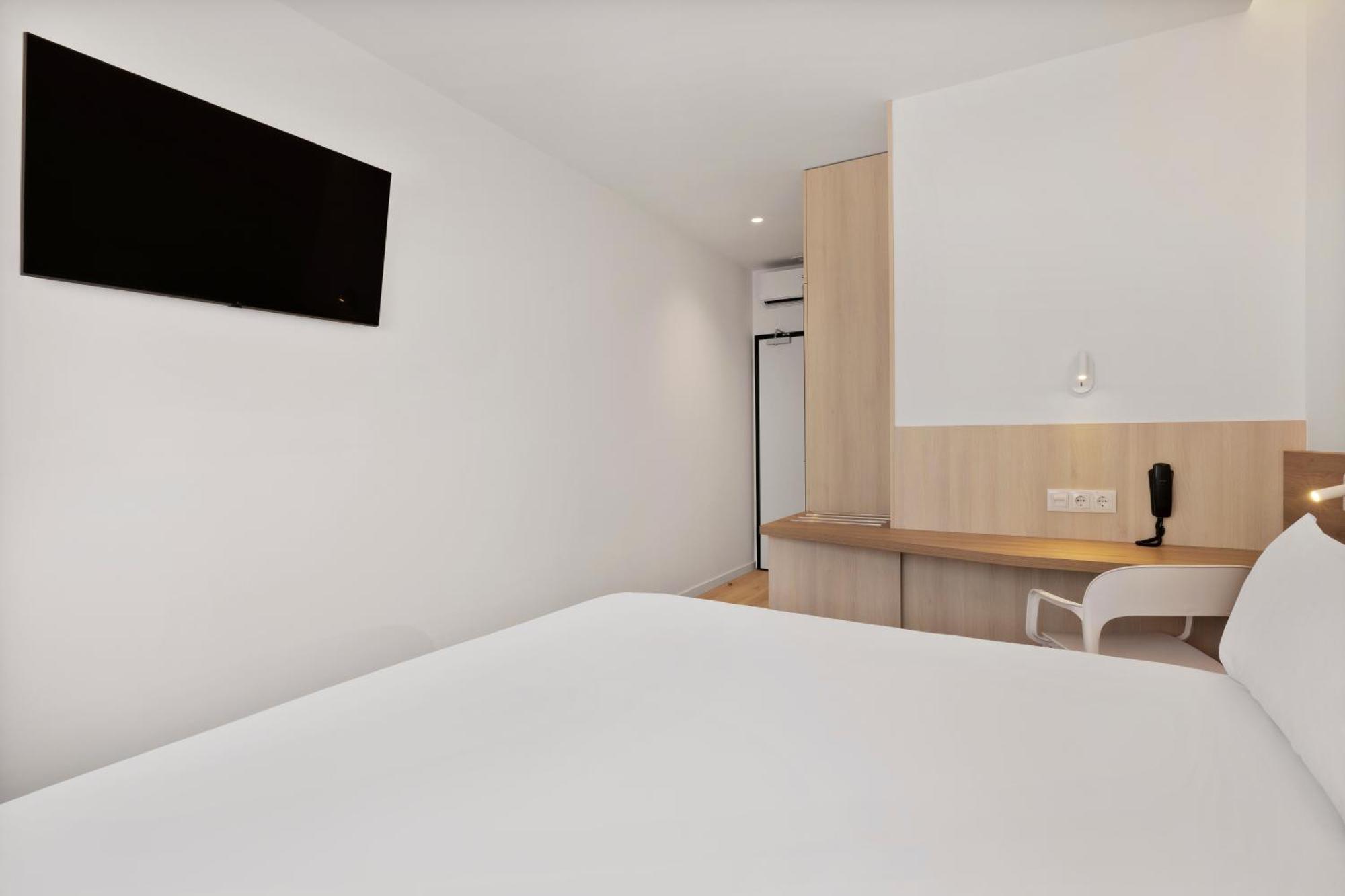 B&B Hotel Виана до Кастело Екстериор снимка