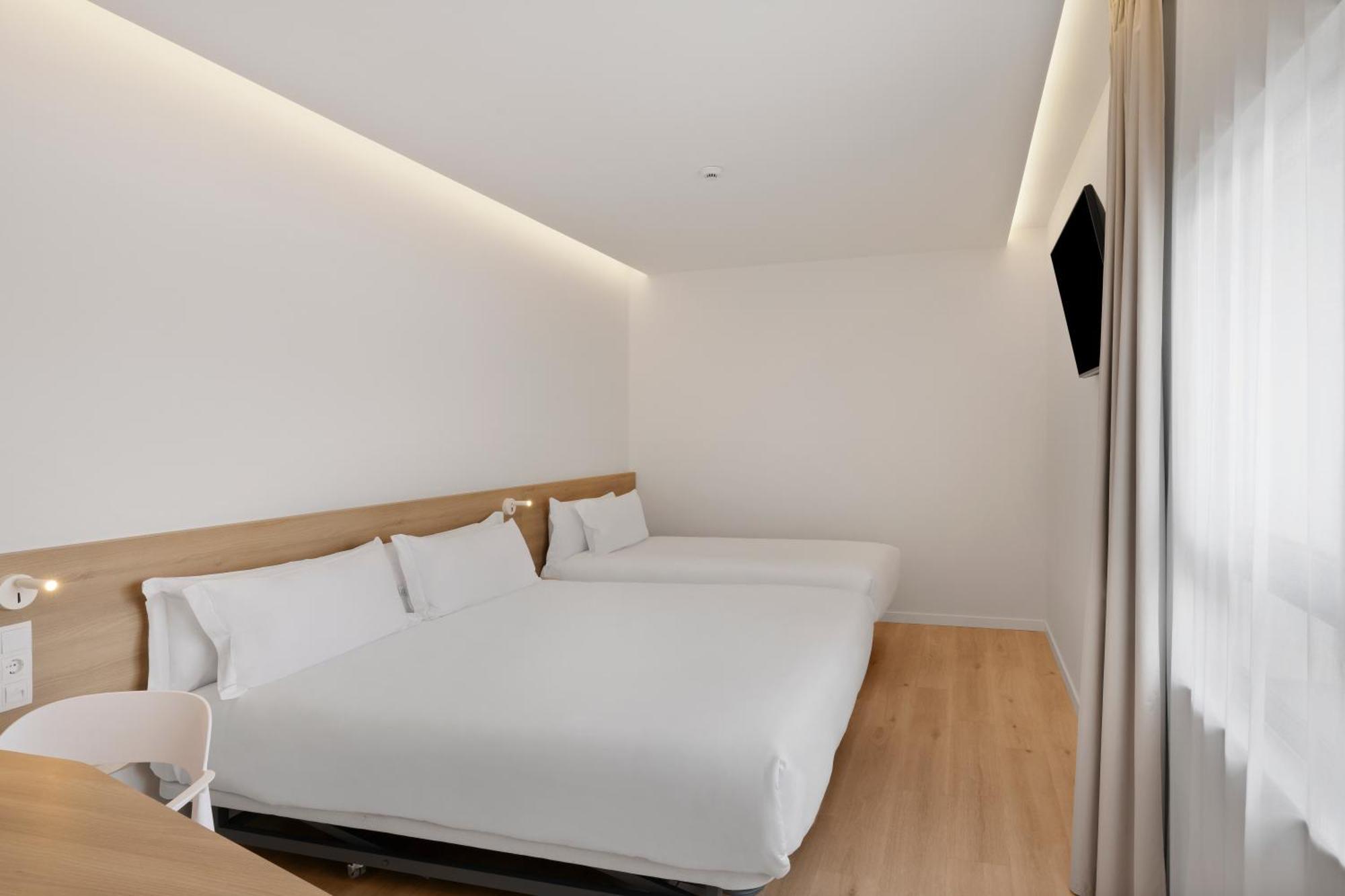 B&B Hotel Виана до Кастело Екстериор снимка