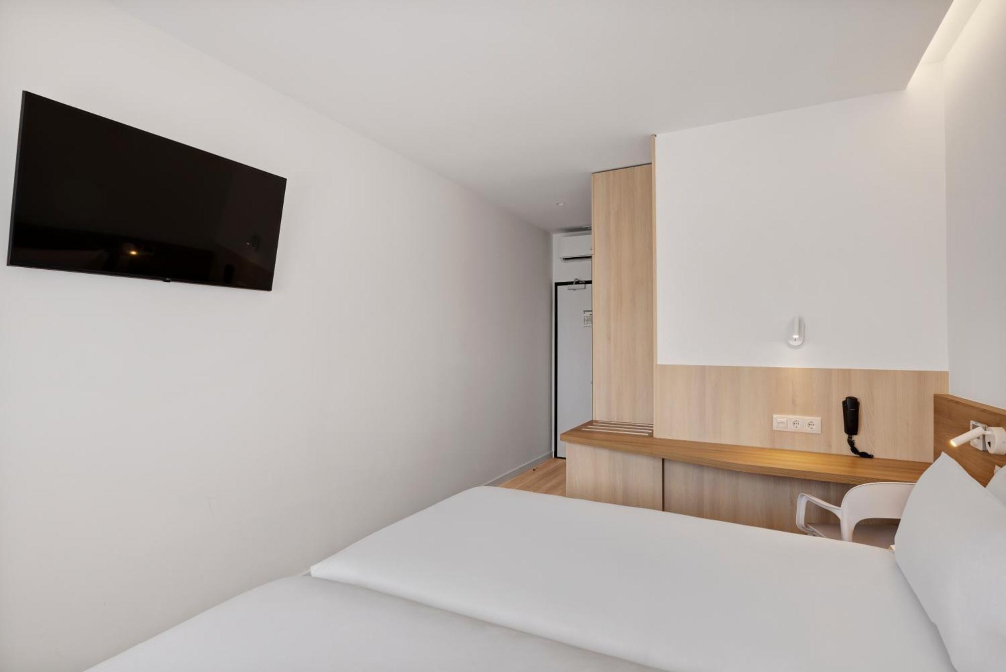 B&B Hotel Виана до Кастело Екстериор снимка