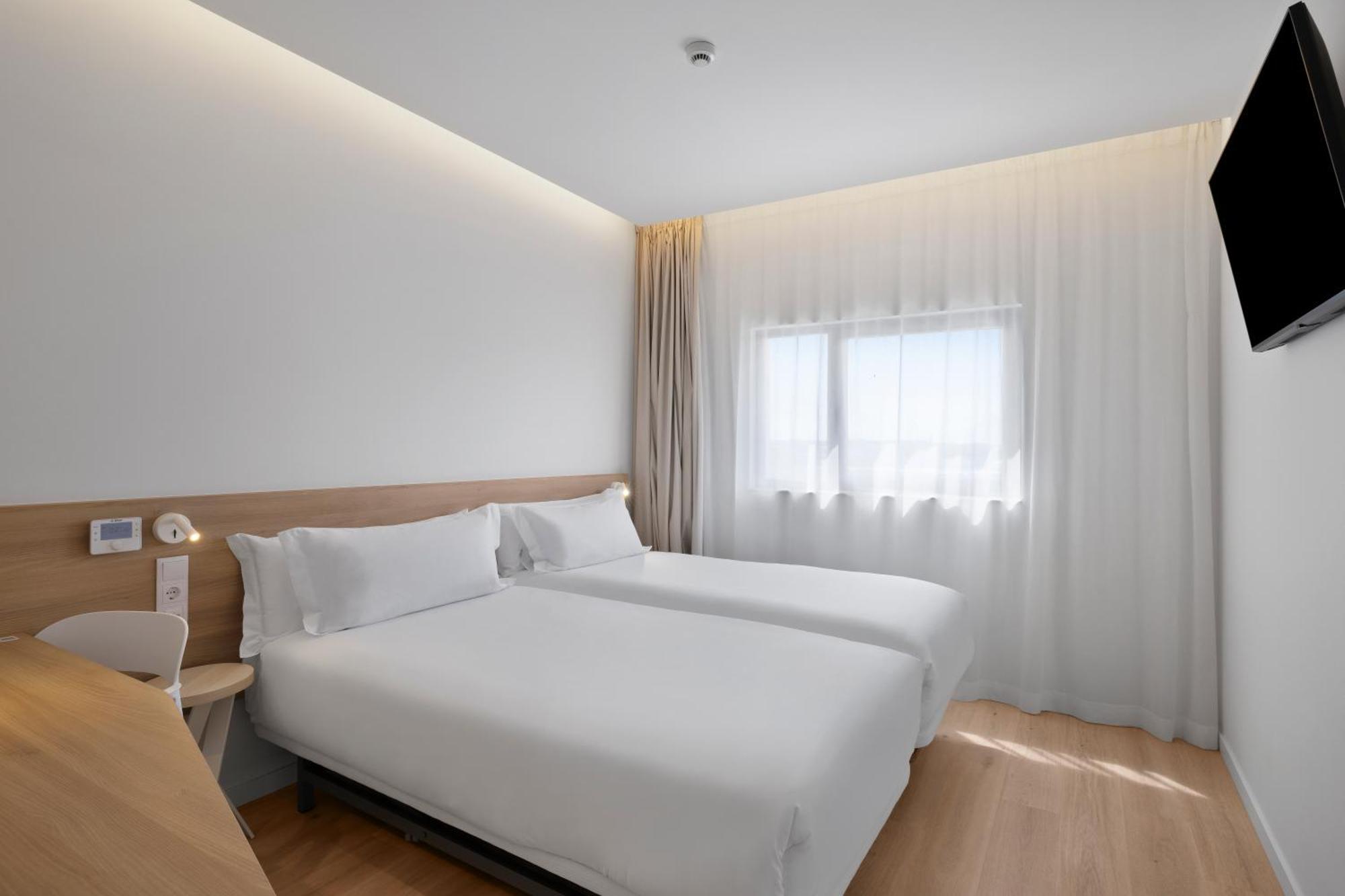 B&B Hotel Виана до Кастело Екстериор снимка