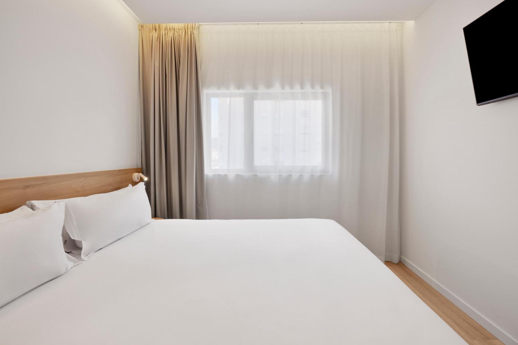 B&B Hotel Виана до Кастело Екстериор снимка