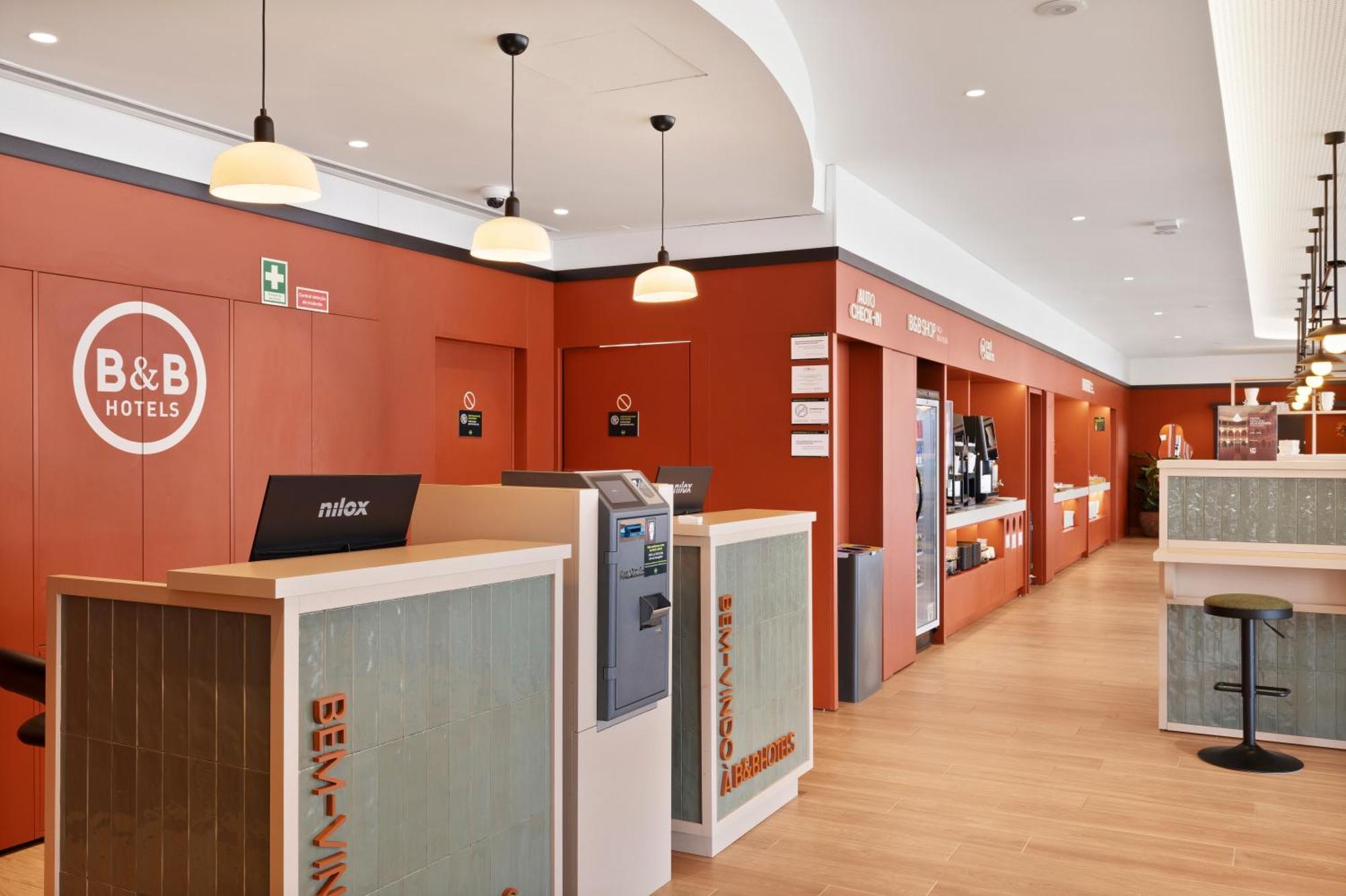 B&B Hotel Виана до Кастело Екстериор снимка