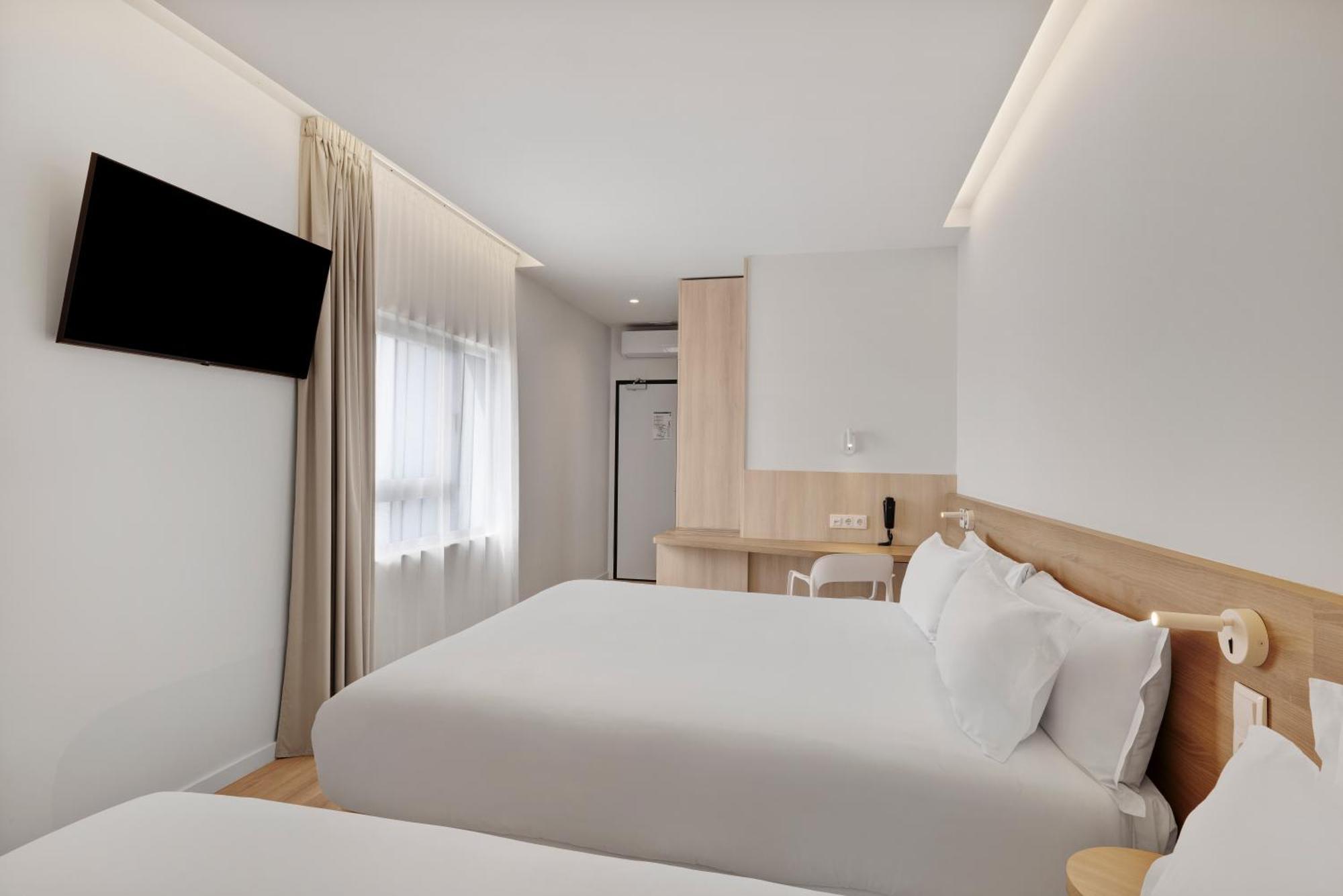 B&B Hotel Виана до Кастело Екстериор снимка