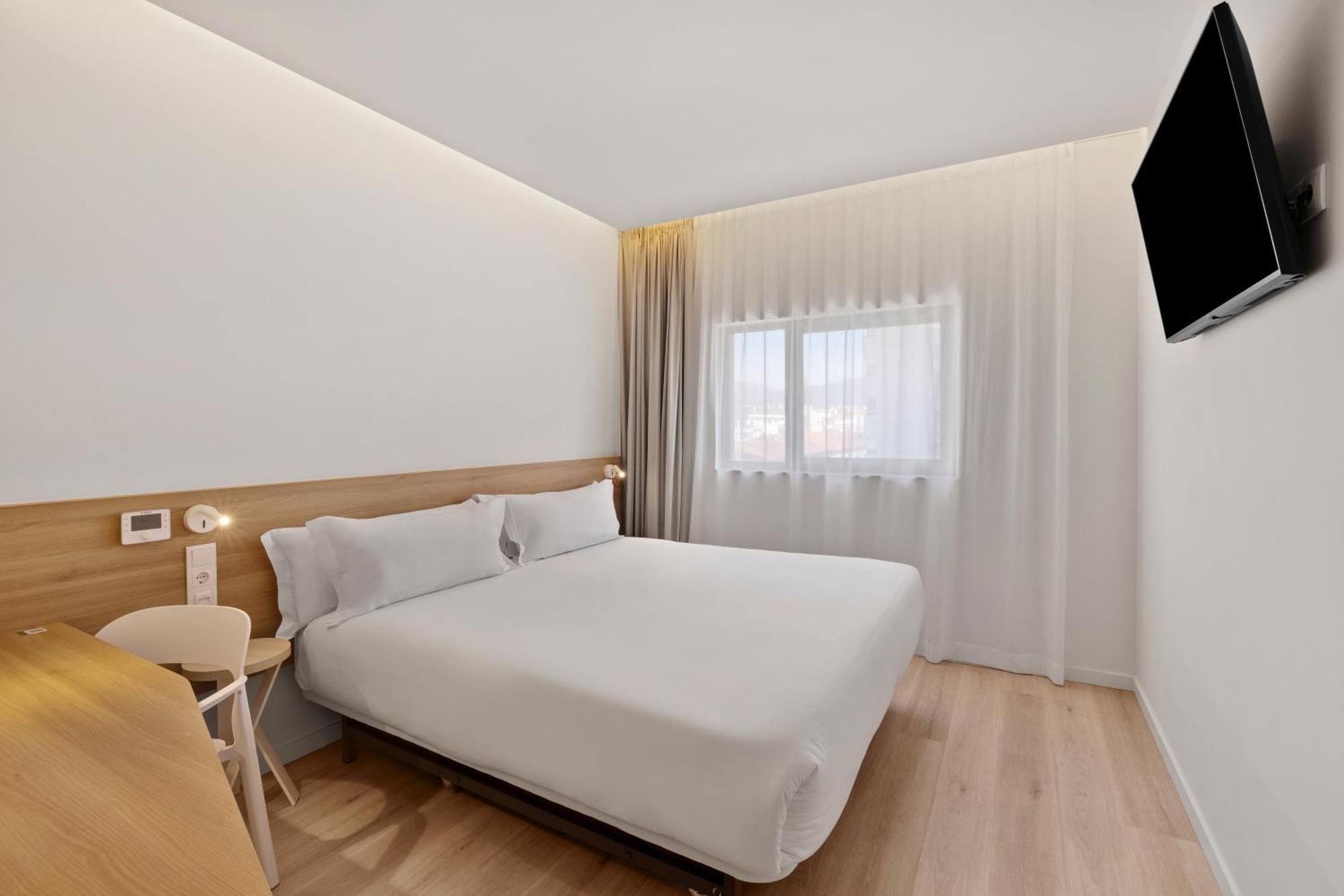B&B Hotel Виана до Кастело Екстериор снимка